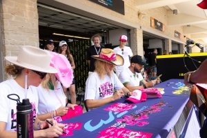 COTA: gezichten in de paddock