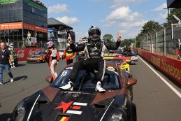 24H Zolder: De finish & podium ceremonie in beeld gebracht