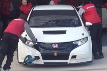 Honda Racing WTCC houdt het droog op Motorland Aragon