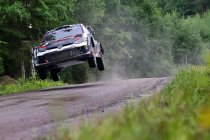 Finland: Rovanperä oppermachtig, Neuville op podiumkoers