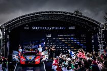 Finland: Neuville eerste leider na showproef